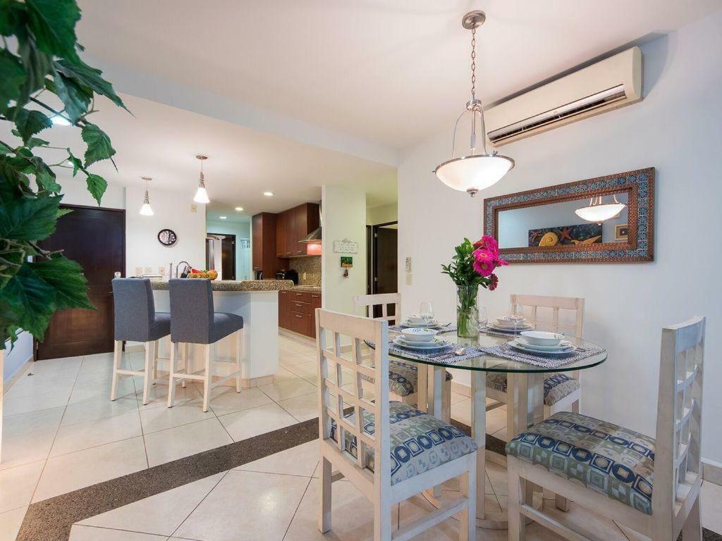 Breathtaking Villa Magna Beachfront Condo, 3 Bedrooms Sleeps 6 Nuevo Vallarta Eksteriør billede
